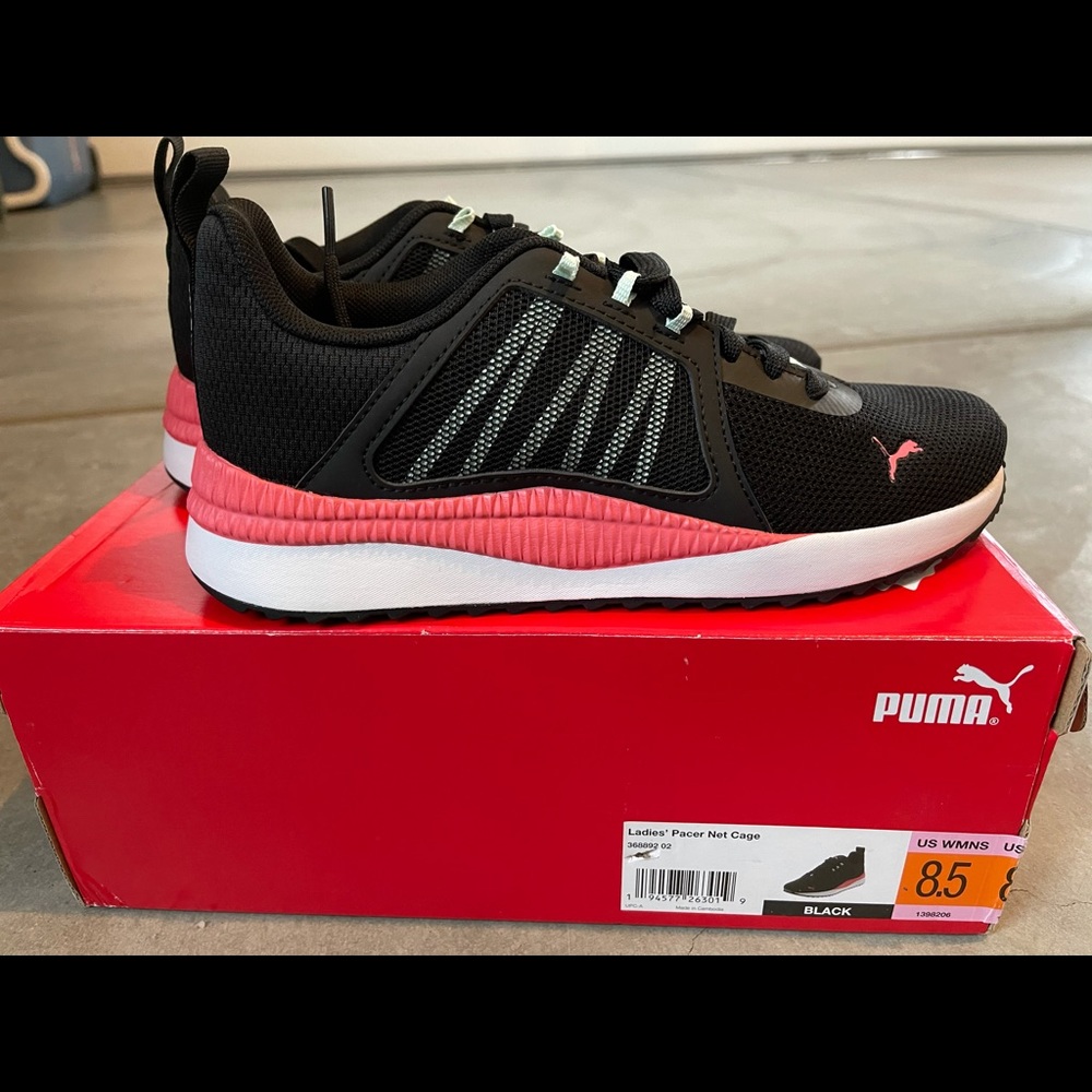 Women’s shoes